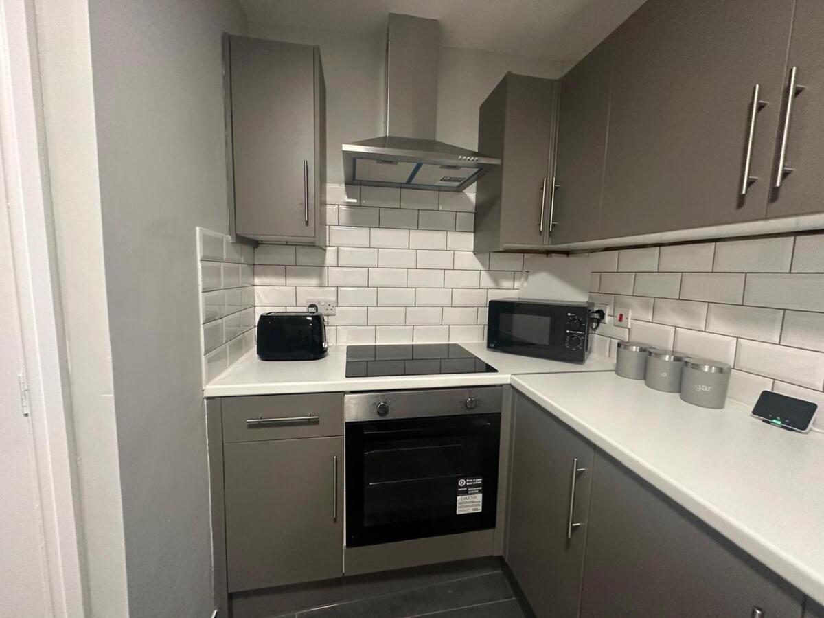 Holiday home Contractorsgroupsspaciousdiscountswifiparking *